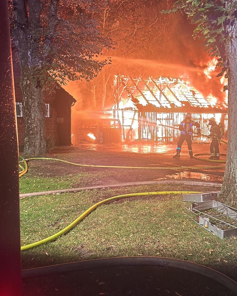 Schuppen in Vollbrand